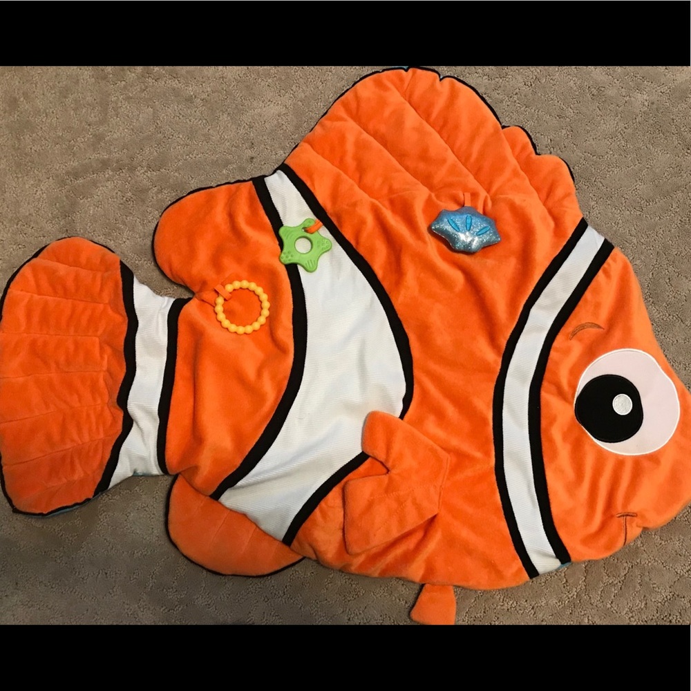 Finding Nemo baby play mat
